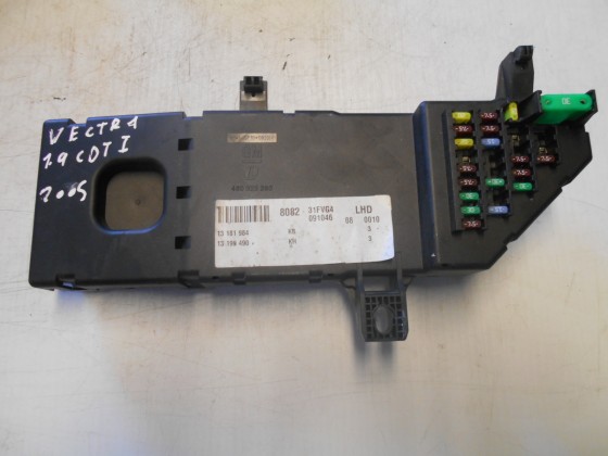 Caixa Fusiveis Opel Vectra 1.9 CDTI 2005 CXF25